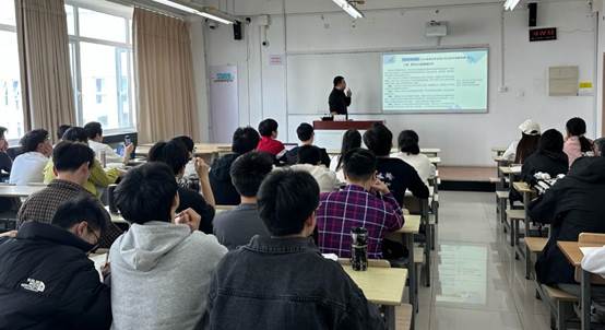 会议室里的人们

AI 生成的内容可能不正确。